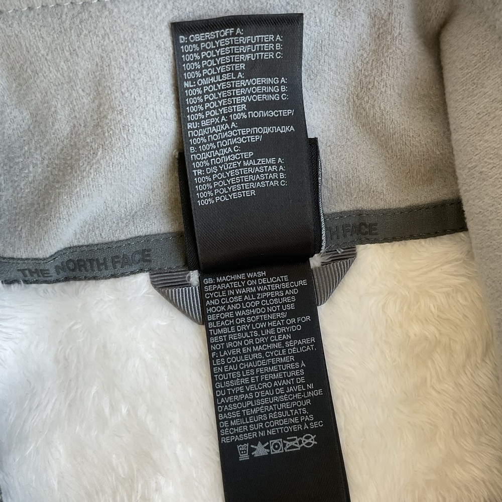 The North Face women’s Osito Jacket - Picture 13 of 14